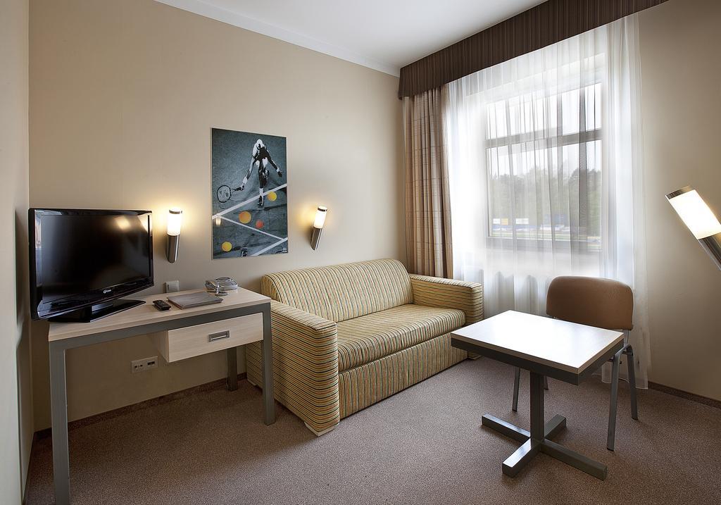 Hotel Jarota Jarocin Room photo