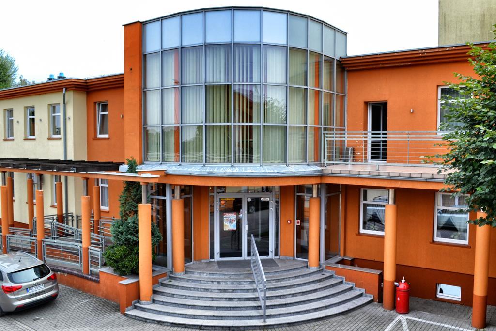 Hotel Jarota Jarocin Exterior photo